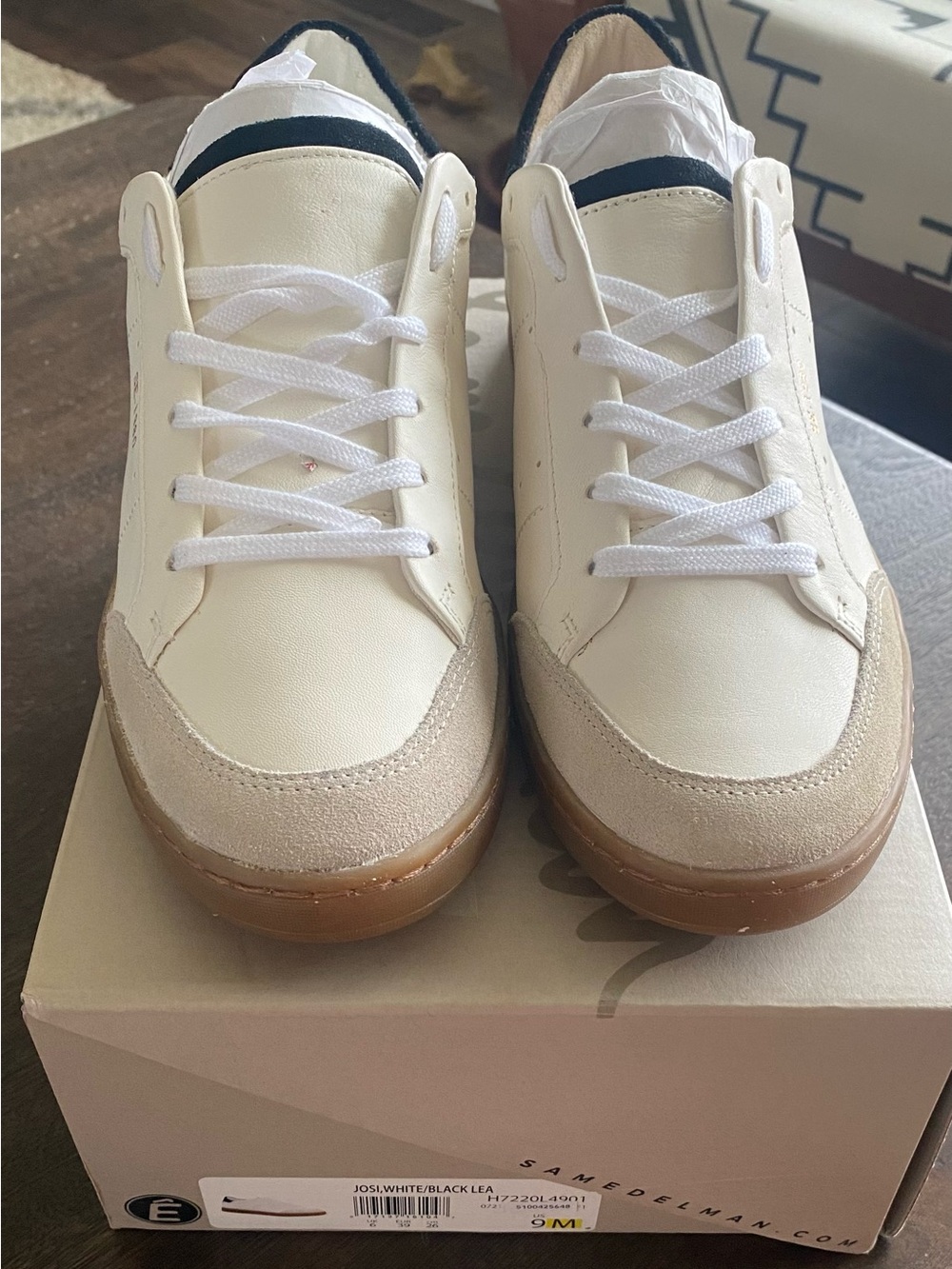 Sam Edelman Women’s Classic White Leather Sneakers with Black Heel Accent Size 9 - Picture 16 of 16